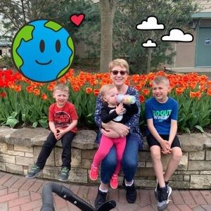 Meet your Posher, Lori